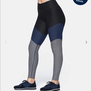 Outdoor voice leggings size small